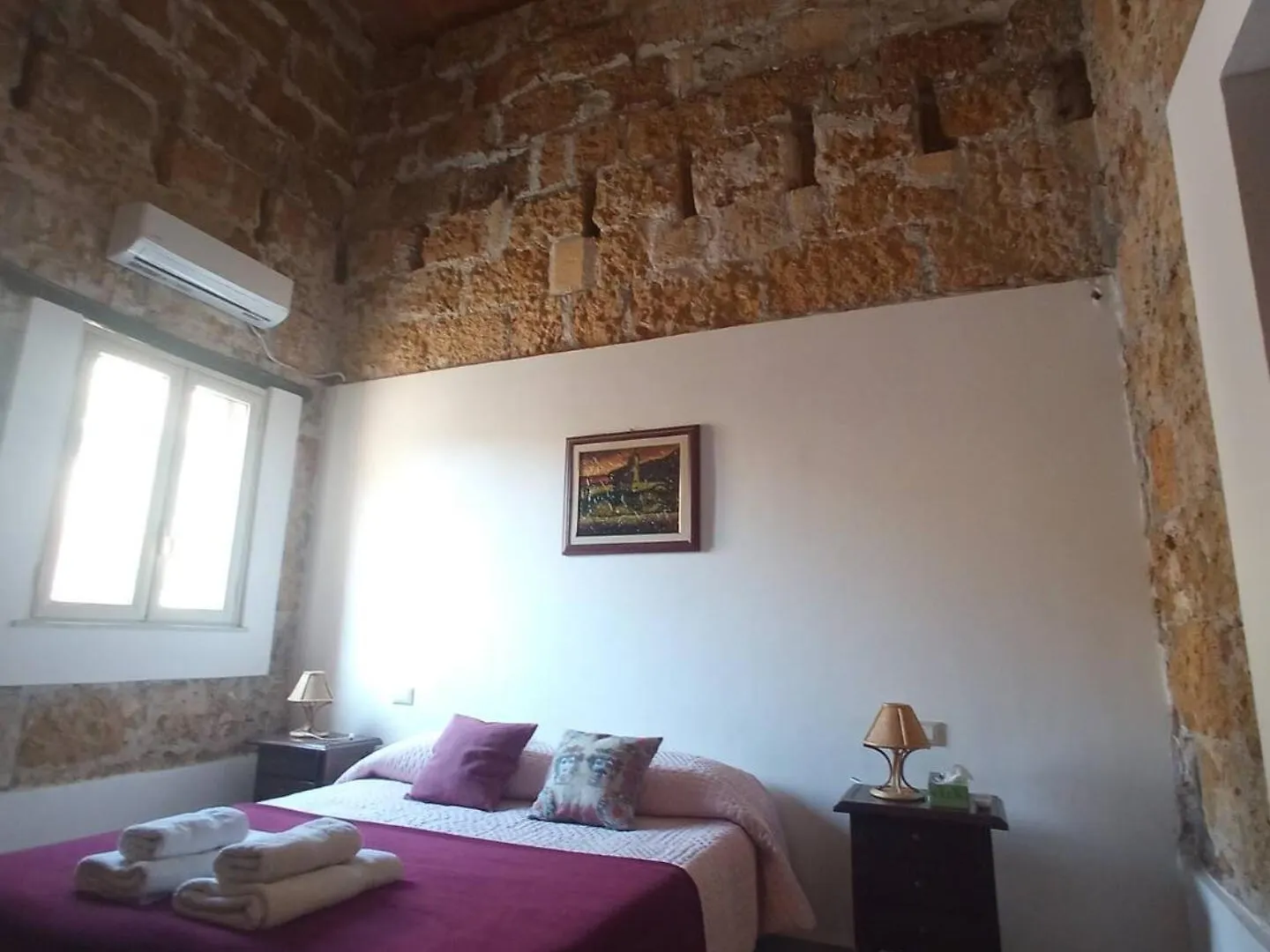 Zyz Apartments La Kalsa パレルモ 0*,