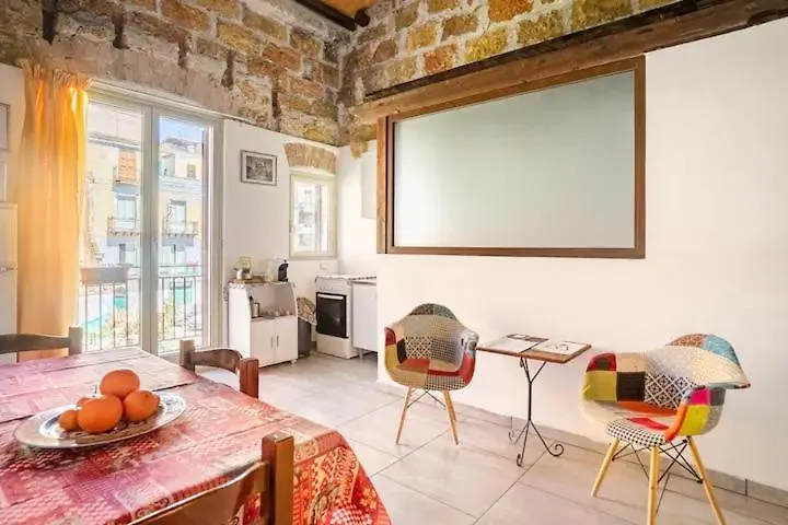 Zyz Apartments La Kalsa パレルモ 0*,  イタリア
